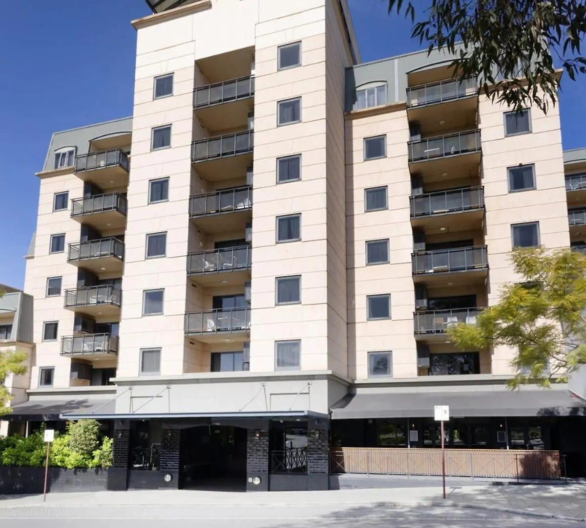 East Perth Cbd Apartment Close To The Swan River