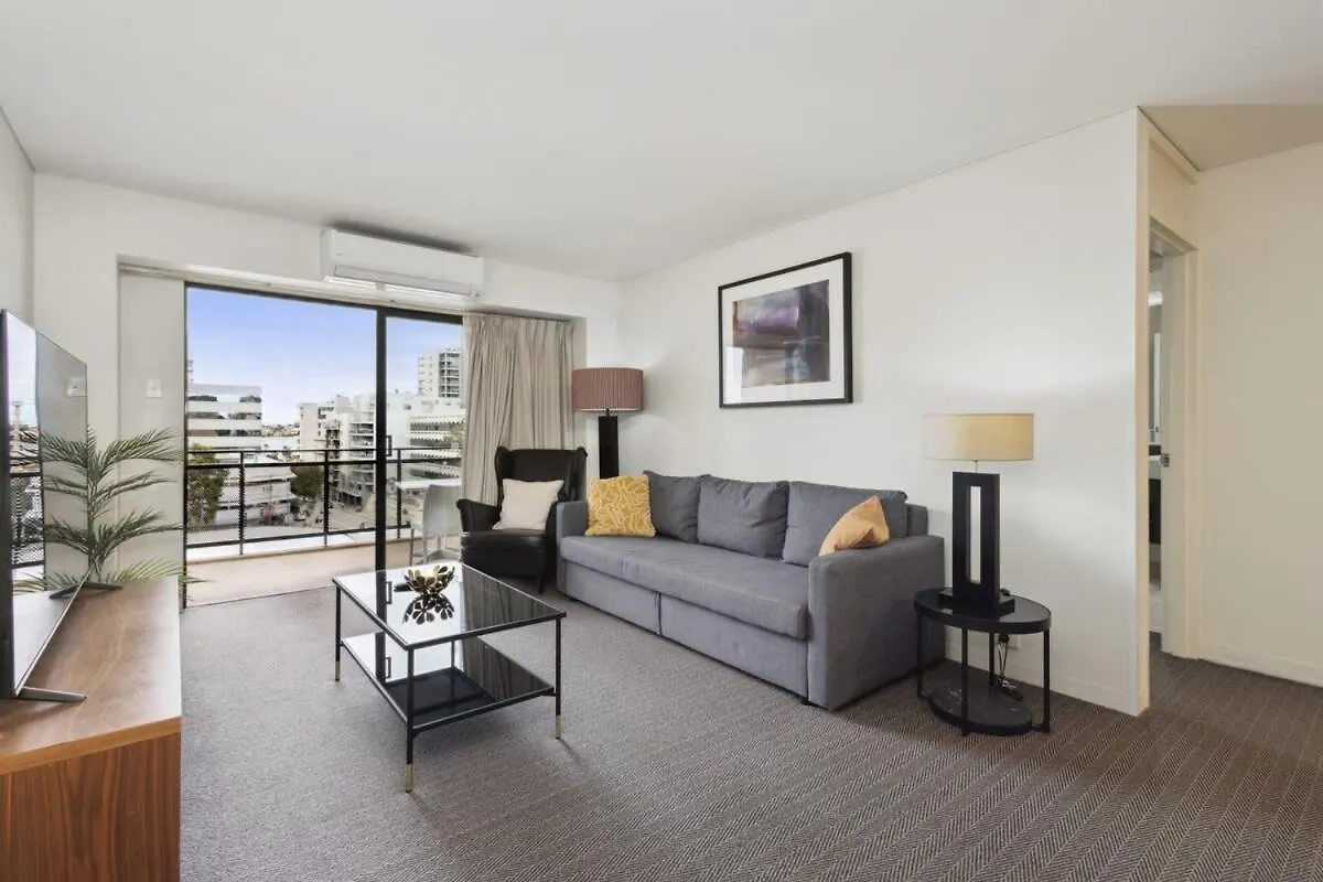 East Perth Cbd Apartment Close To The Swan River Australia